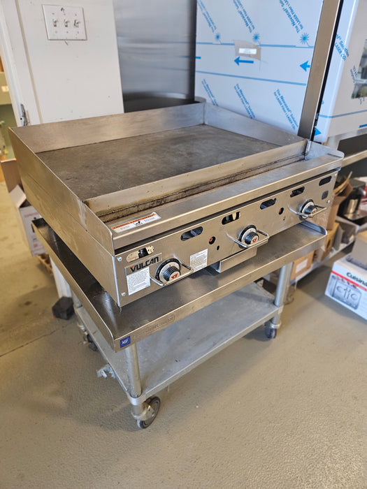 Vulcan MSA36 36" Natural Gas Griddle with Snap Action Thermostatic Control - 81,000 BTU (Used)  + Equipment Stand - Kitchen Equipped