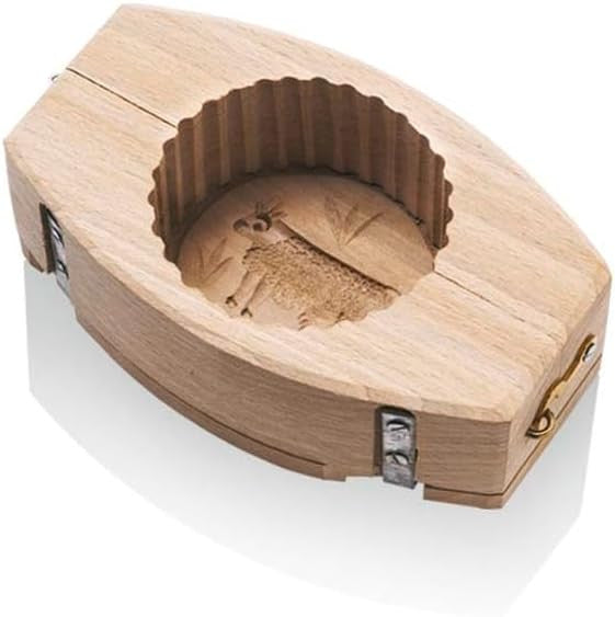 Louis Tellier - Beechwood Fluted Butter Mold w/ Round Cow Design - BAR103